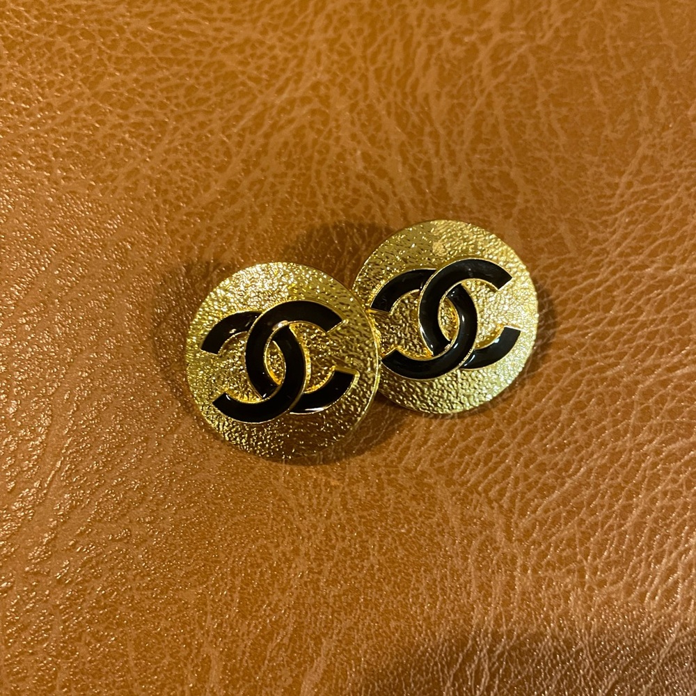 Vintage gold and black buttons